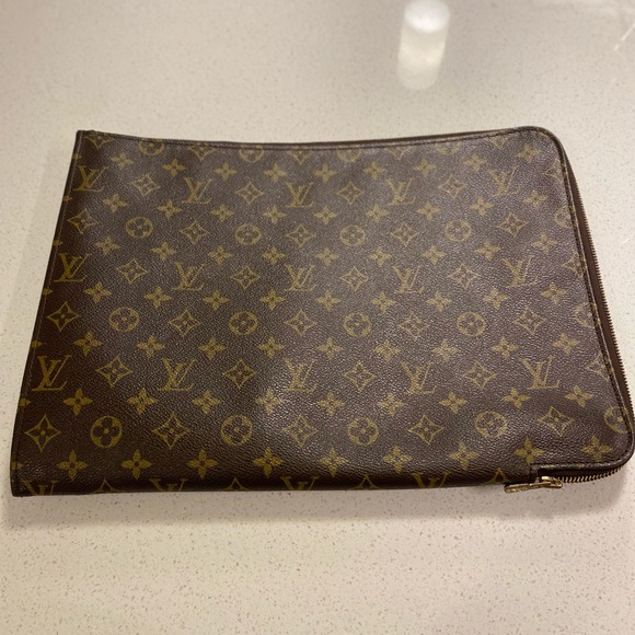 Louis Vuitton Poche Documents Monogram Canvas - Picture 8 of 10